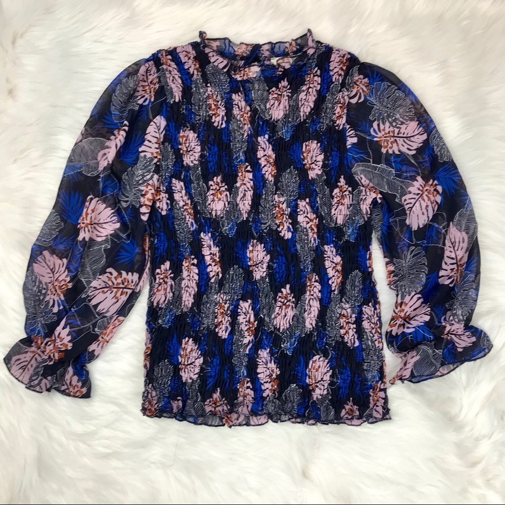 {Daily Special} Floral Smocked Bubble Sleeve Top